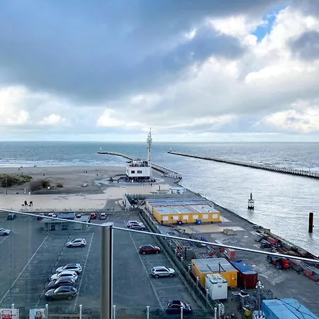 Seaside Getaway W Balcony, Cleaning Included *